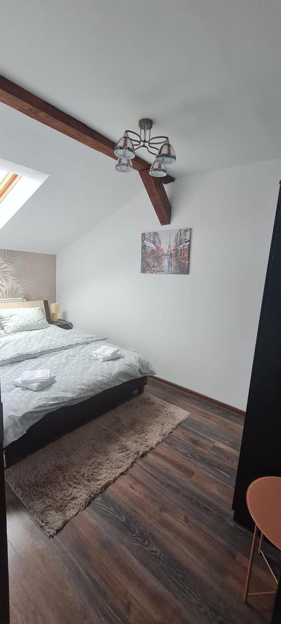 Cosy 2 Bedroom Apartment In New Town ブラショフ エクステリア 写真