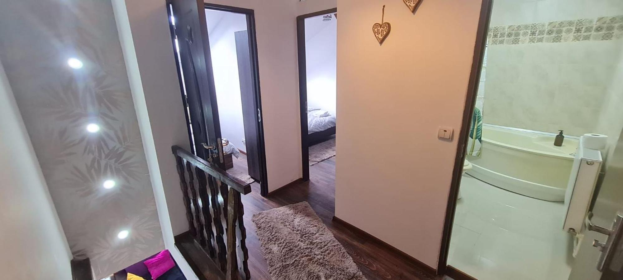 Cosy 2 Bedroom Apartment In New Town ブラショフ エクステリア 写真