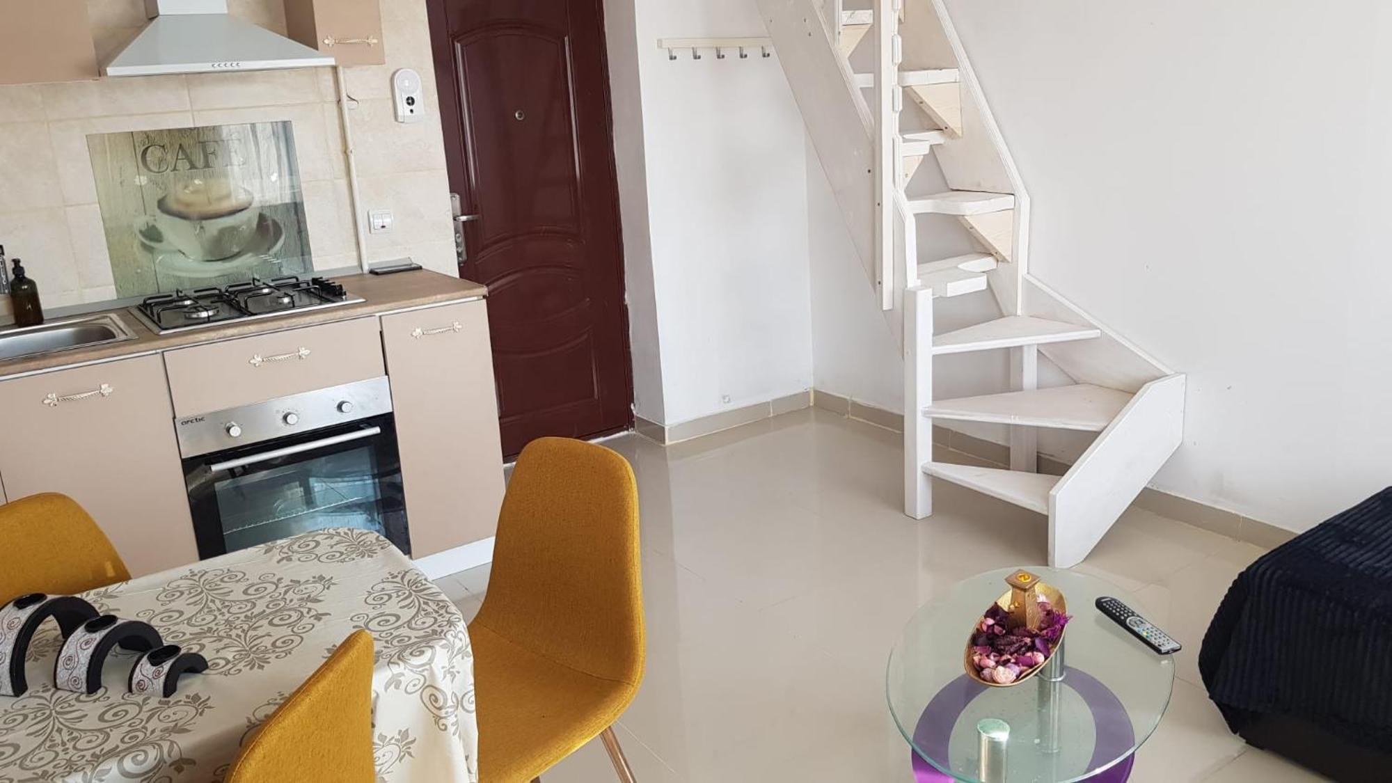 Cosy 2 Bedroom Apartment In New Town ブラショフ エクステリア 写真