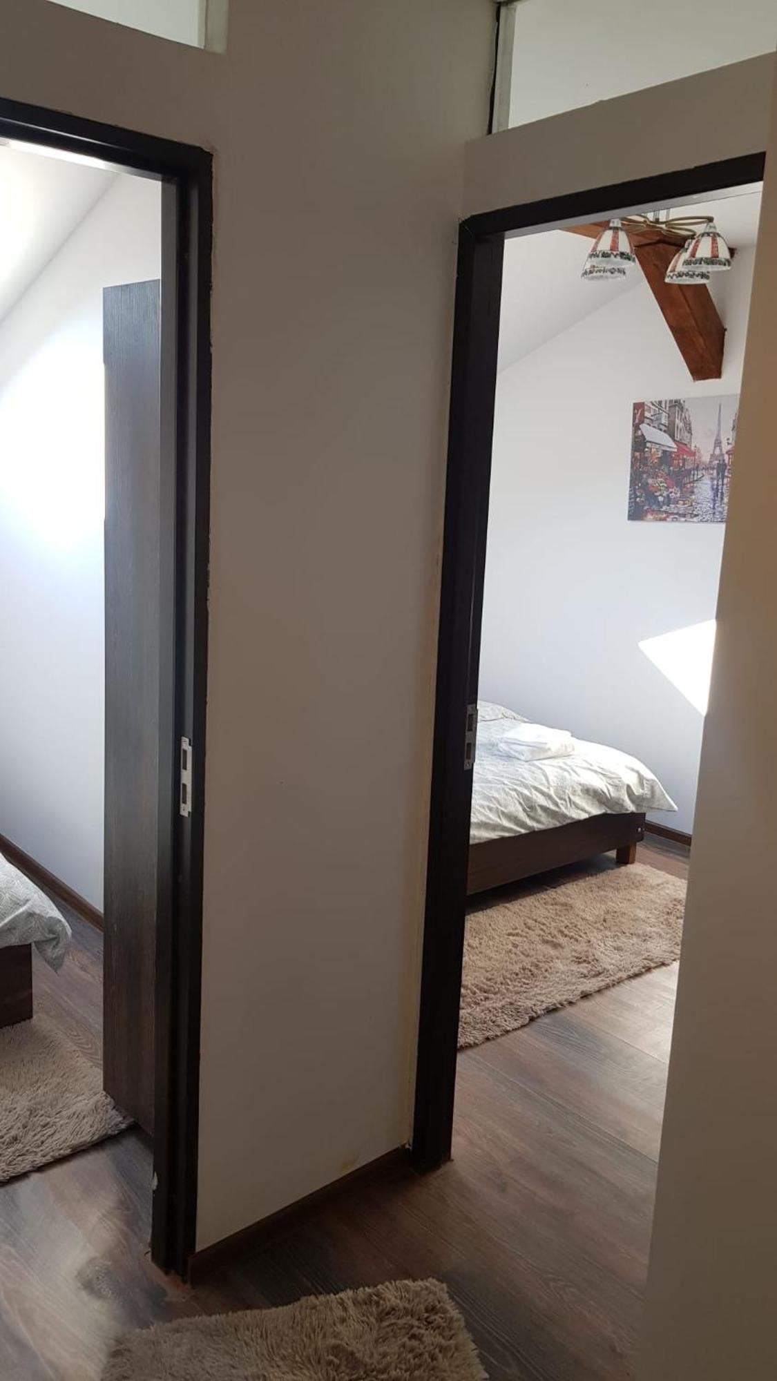Cosy 2 Bedroom Apartment In New Town ブラショフ エクステリア 写真